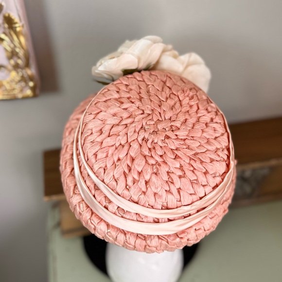 Vintage Pink Straw Bowler Hat with Flower Rose Detail - Picture 6 of 8